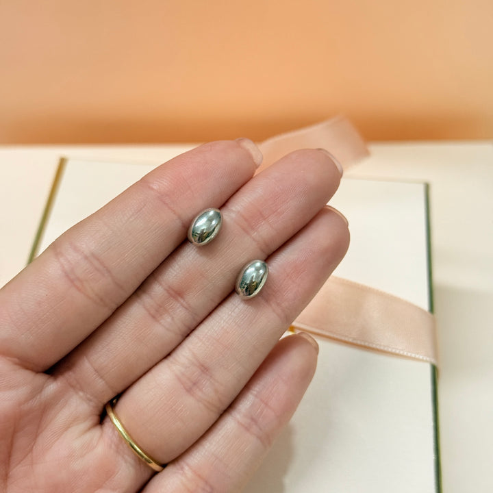Oval basic and plain sterling silver studs