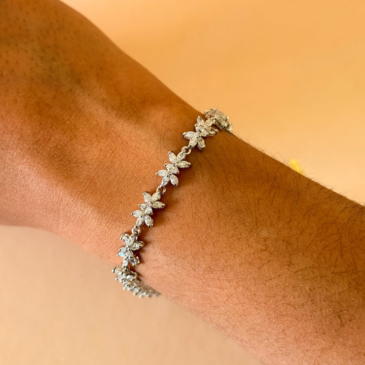 Marquise and teardrop zircone silver set