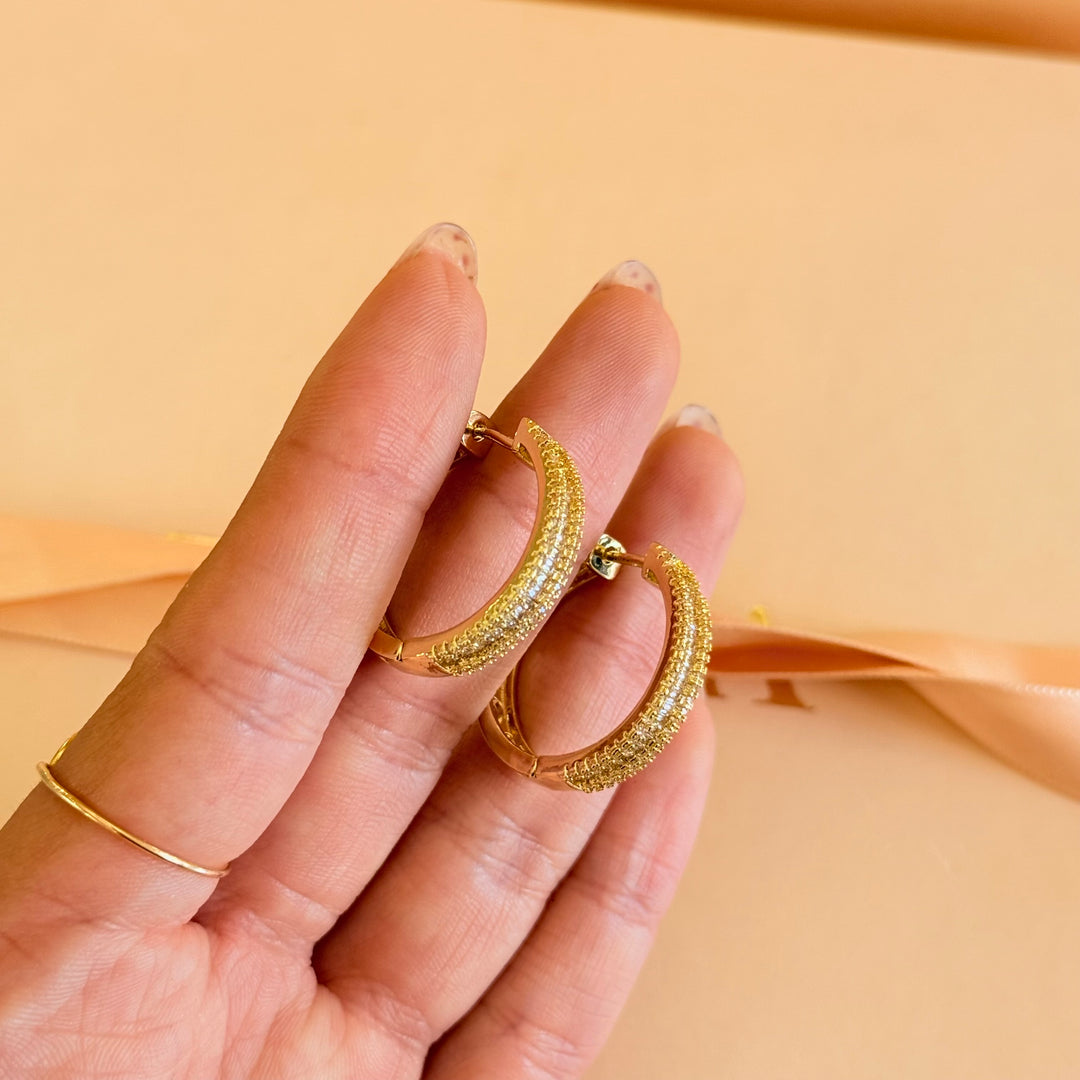 Baguette zircone gold plated hoops