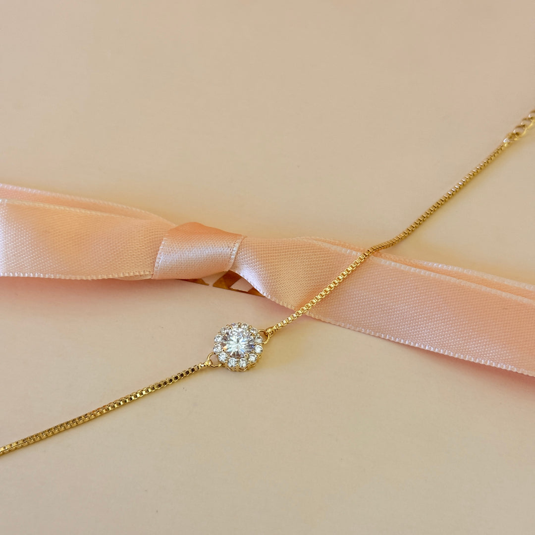 Zircone dainty round in the middle gold plated bracelet