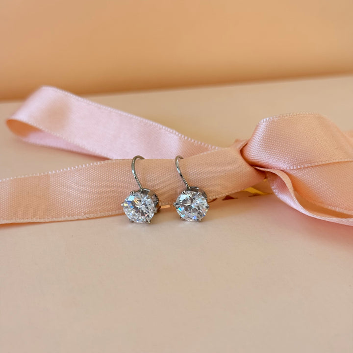 Basic solitaire zircone silver hooks