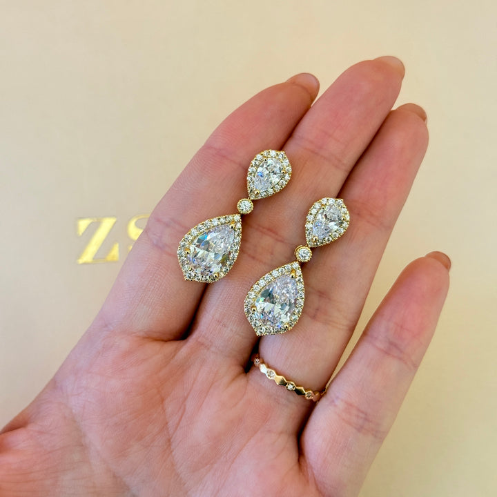 Teardrop zircone gold plated set