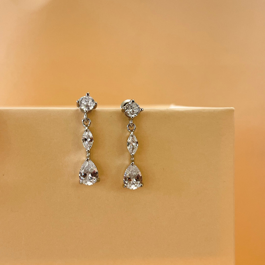 Silver zircone teardrop & marquise set