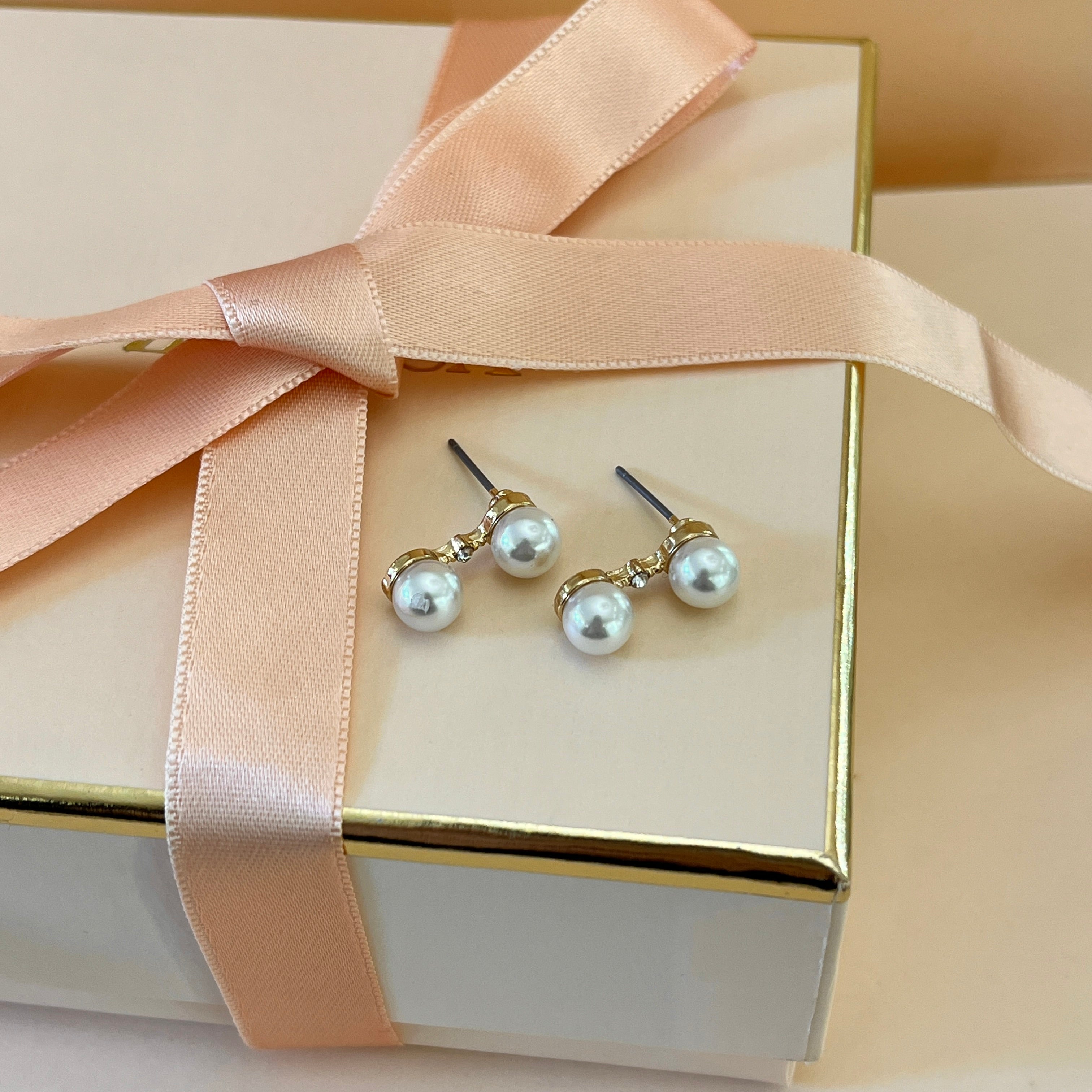 Pearl & zircone gold earrings