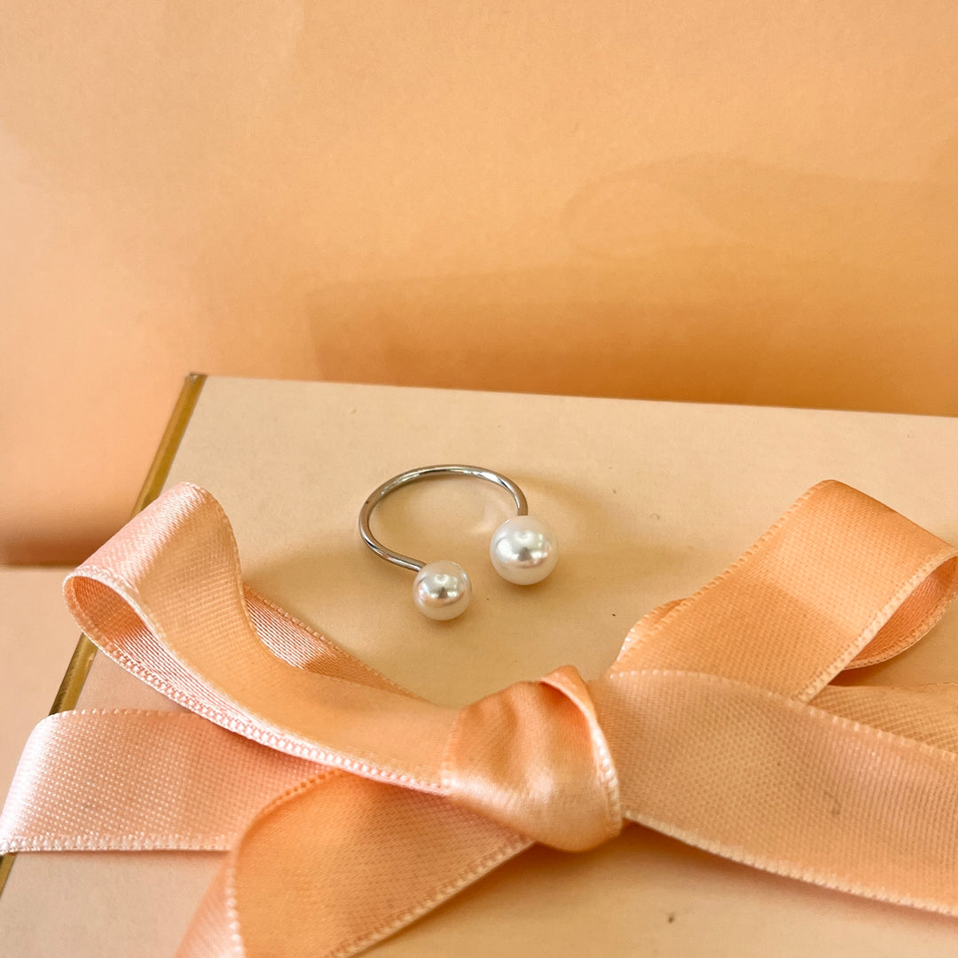 Two white pearls white gold plated open ring
