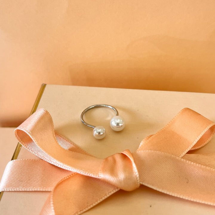 Two white pearls white gold plated open ring
