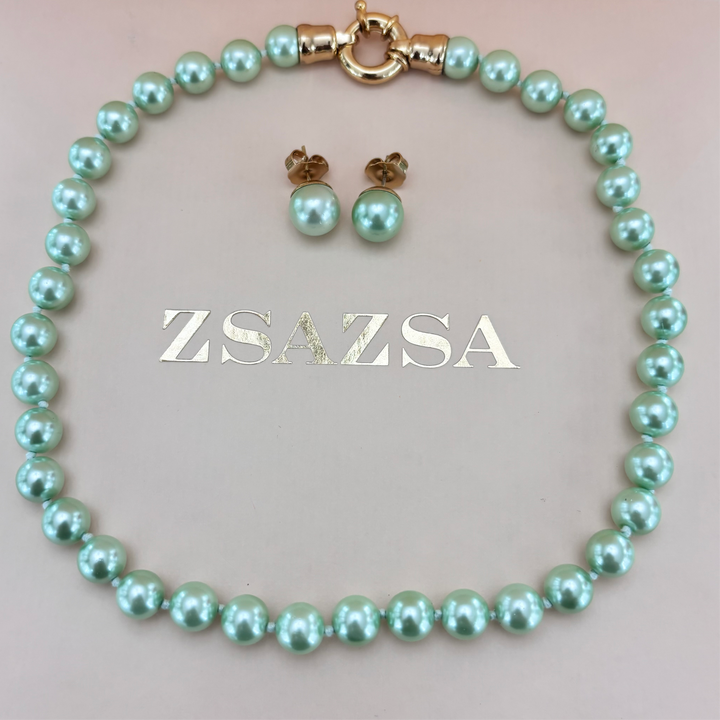 Light green pearl set