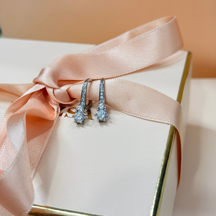 Dainty round sterling silver hook