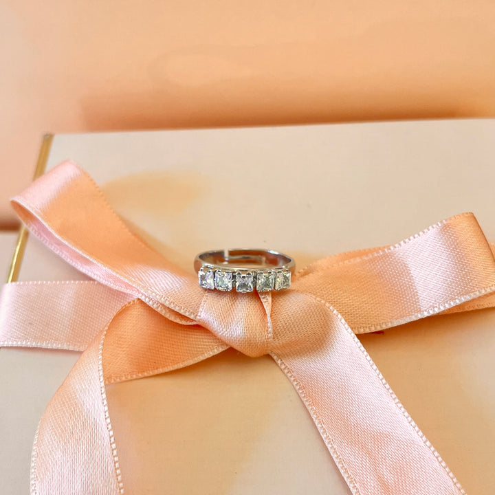 Zircone square five stones white gold plated ring