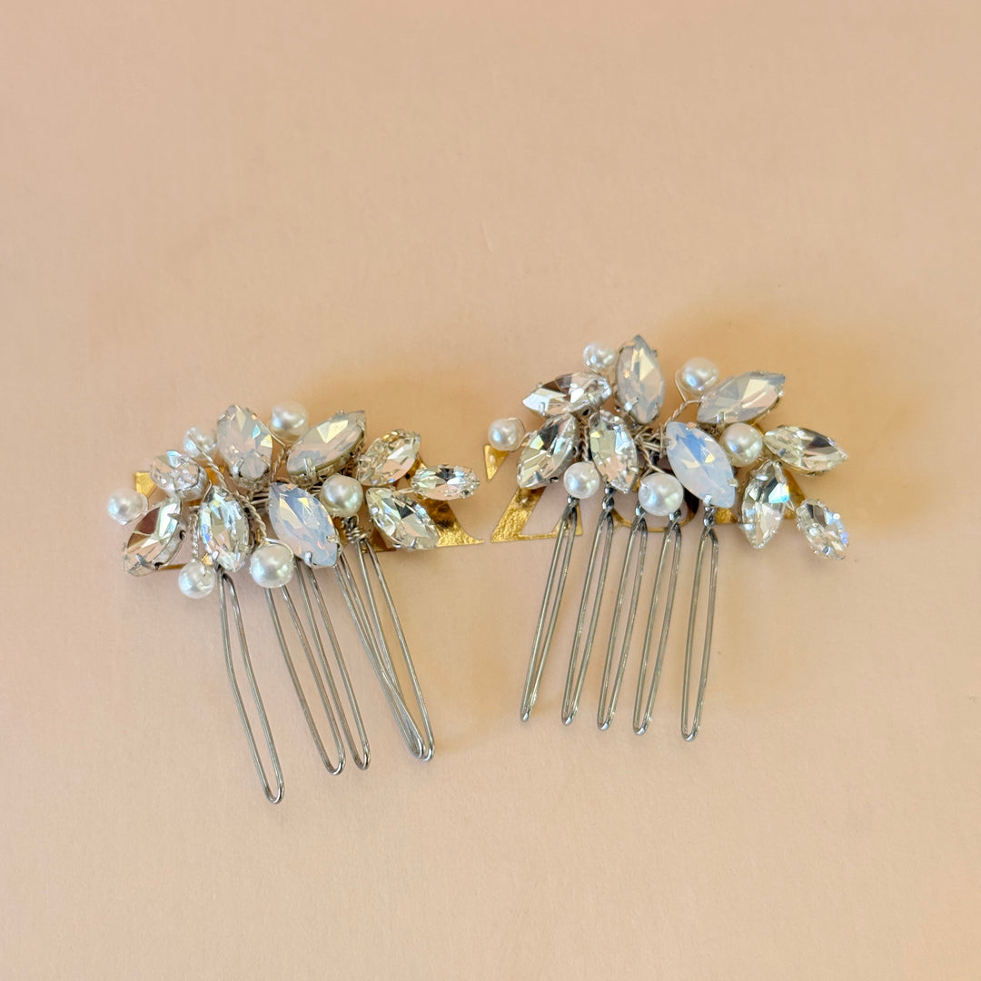 Swarovski crystals white and pearls set x2 silver comb