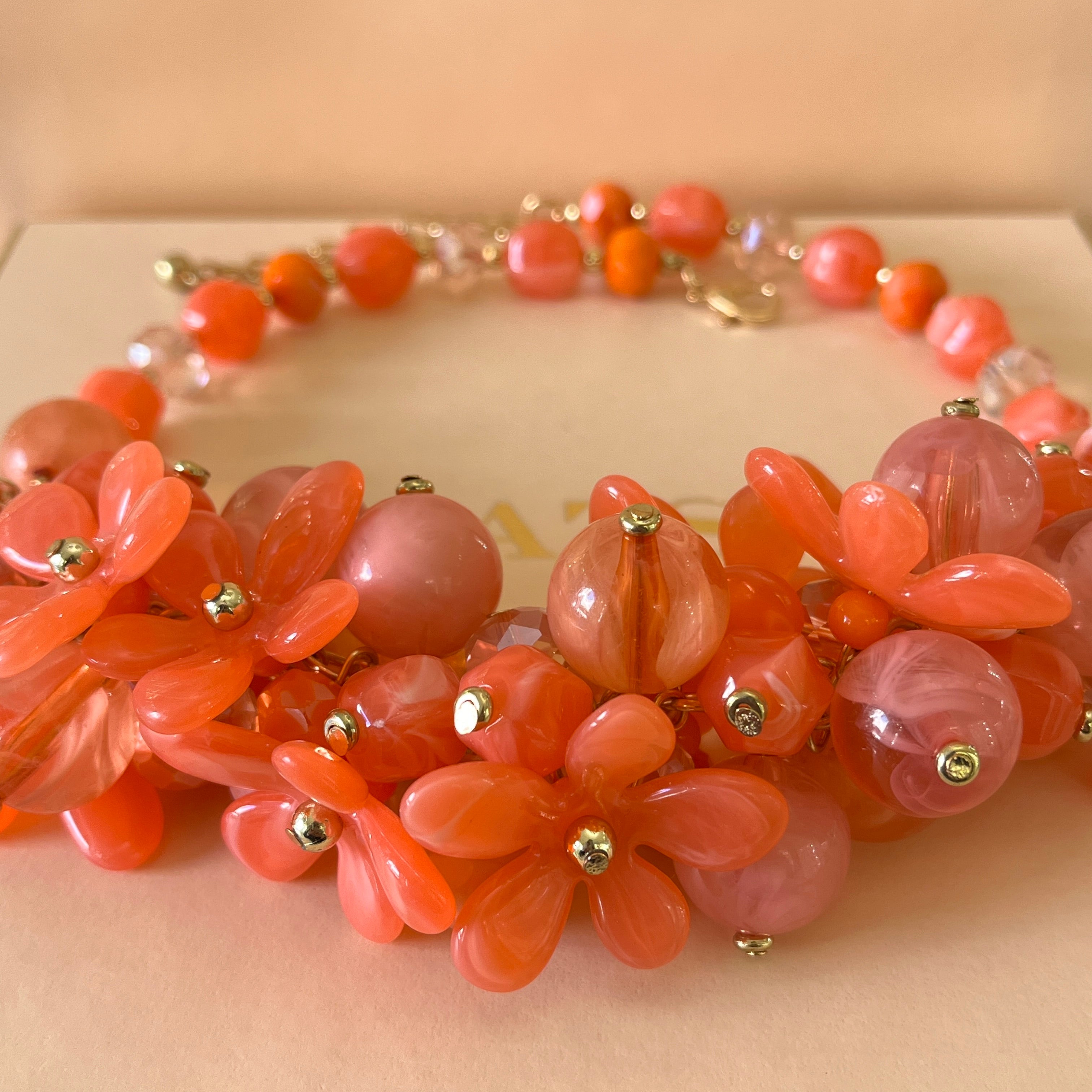 Flowers & balls necklace