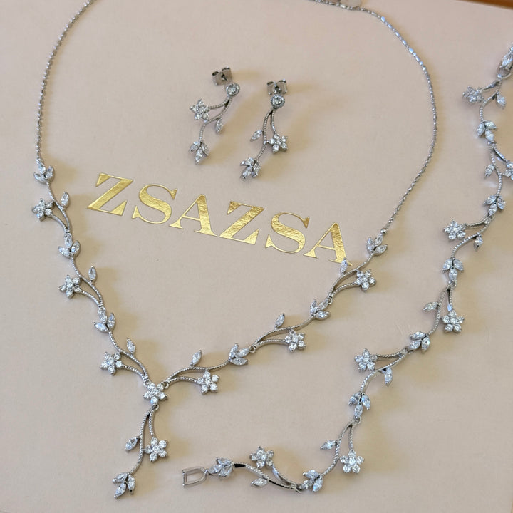 Flower and leaves zircone silver set