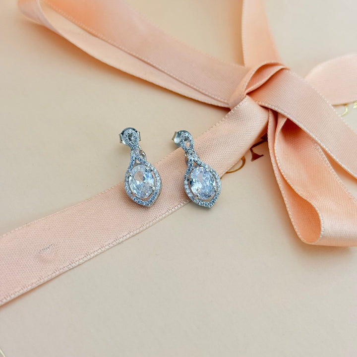 Oval dangle zircone sterling silver earrings