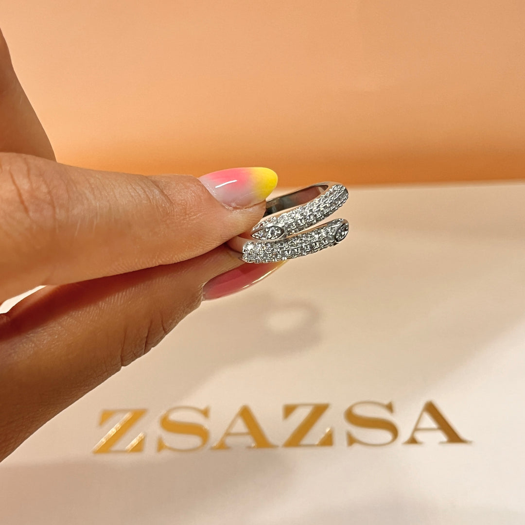 Zircone white gold plated twisted ring