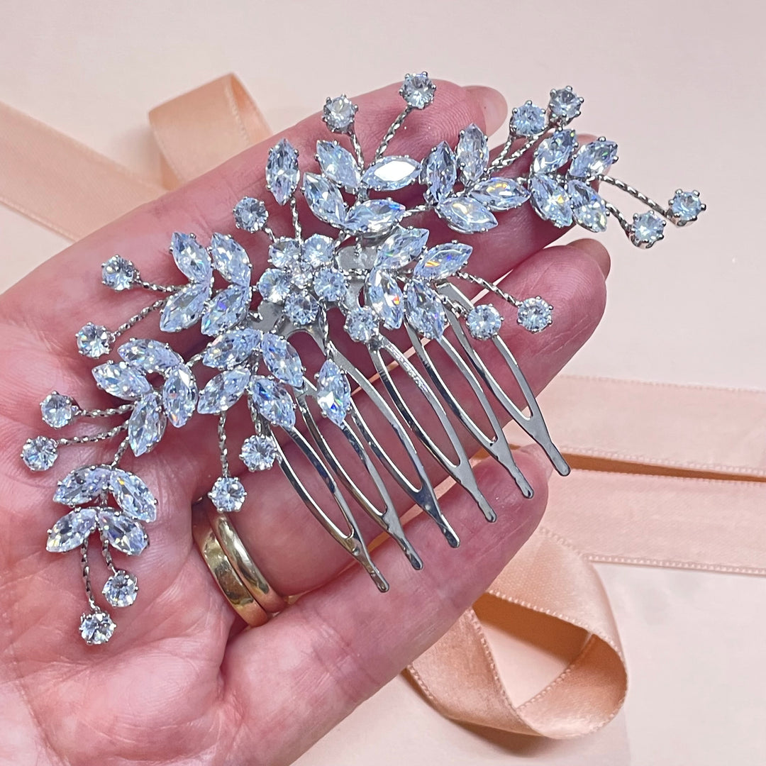 Silver flower detail cubic zircone comb