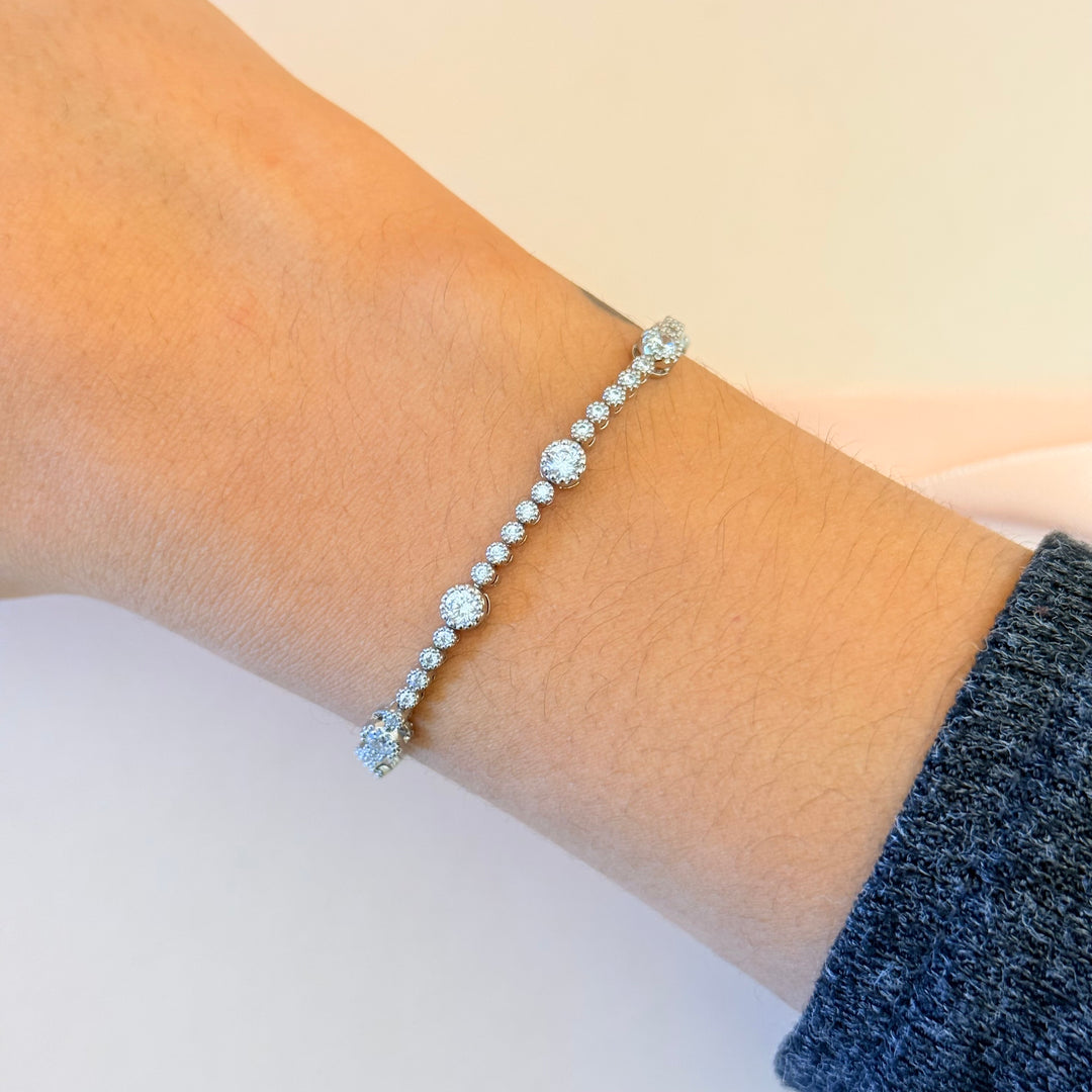 Dainty teardrop zircone silver earrings and bracelet