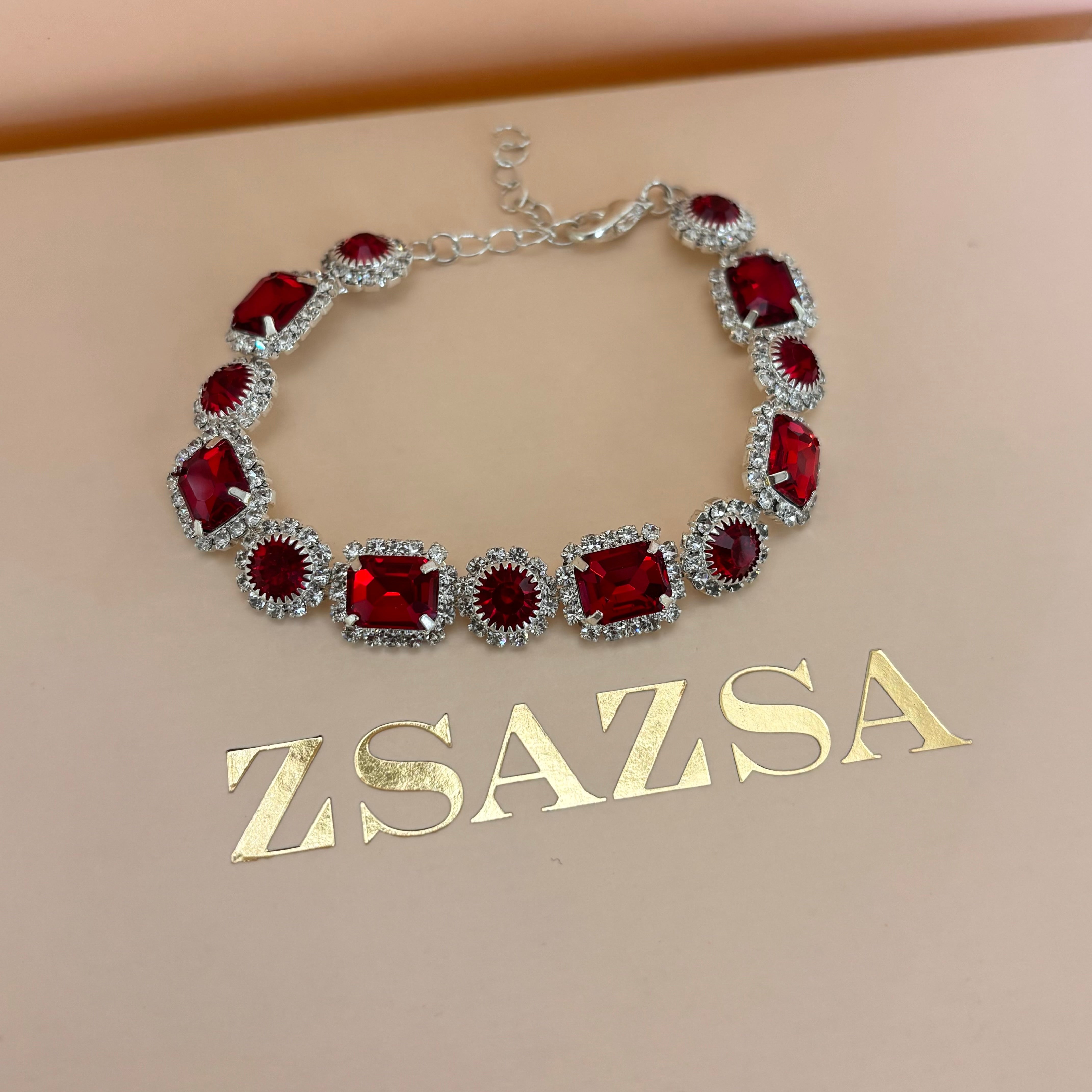 Elegant red bracelet