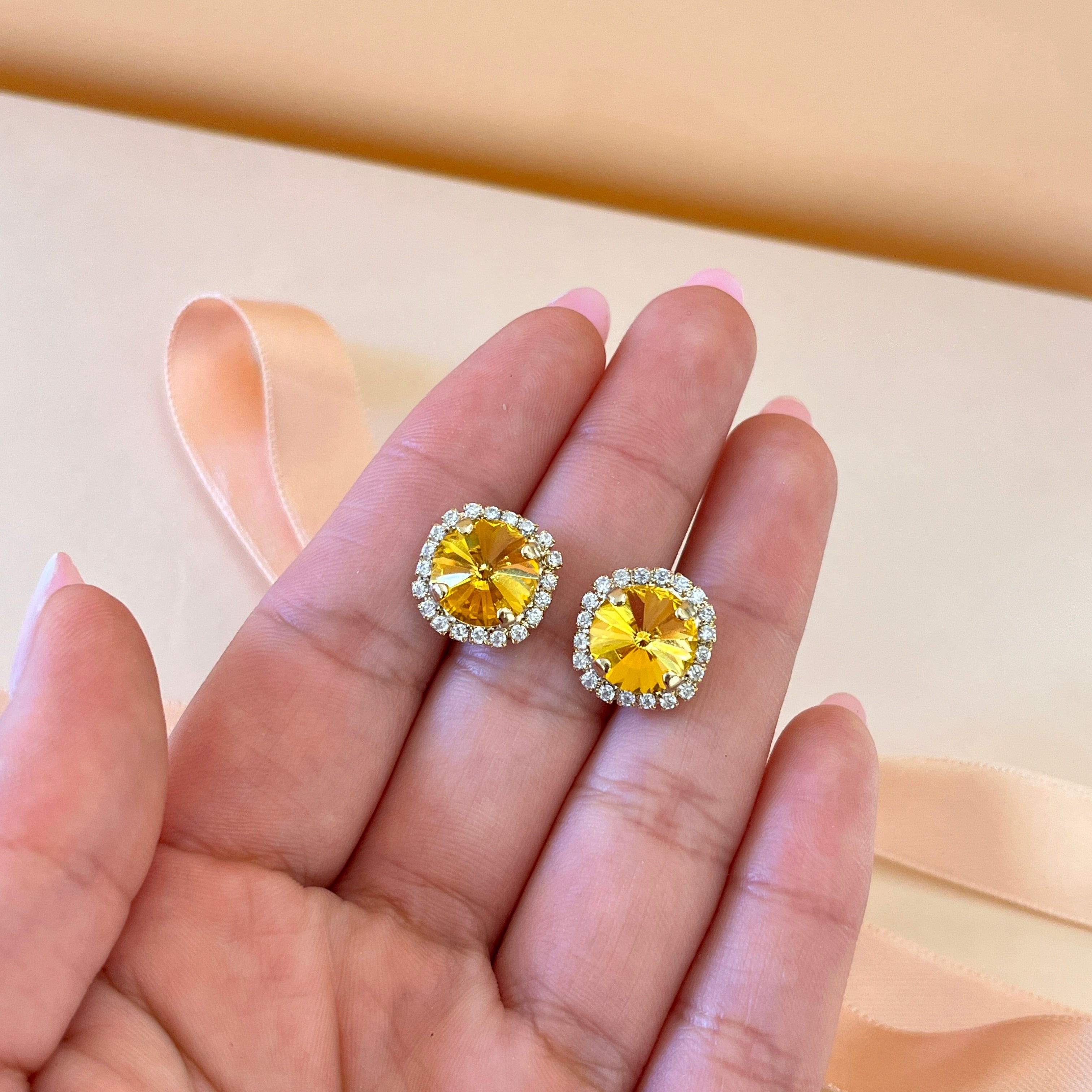 Yellow Swarovski crystals studs and ring
