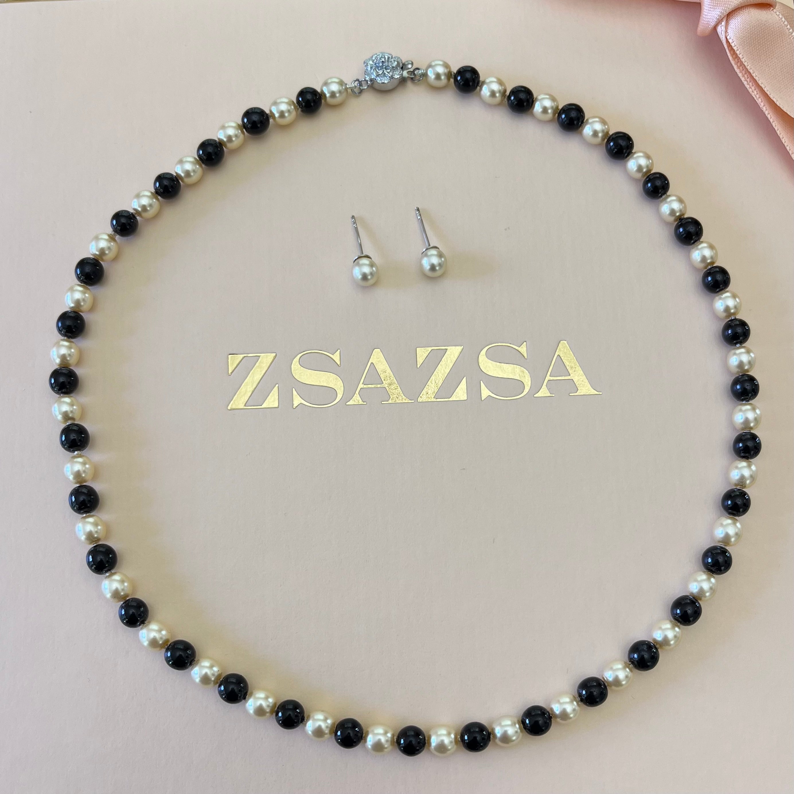 Cream & black Mallorca pearls set