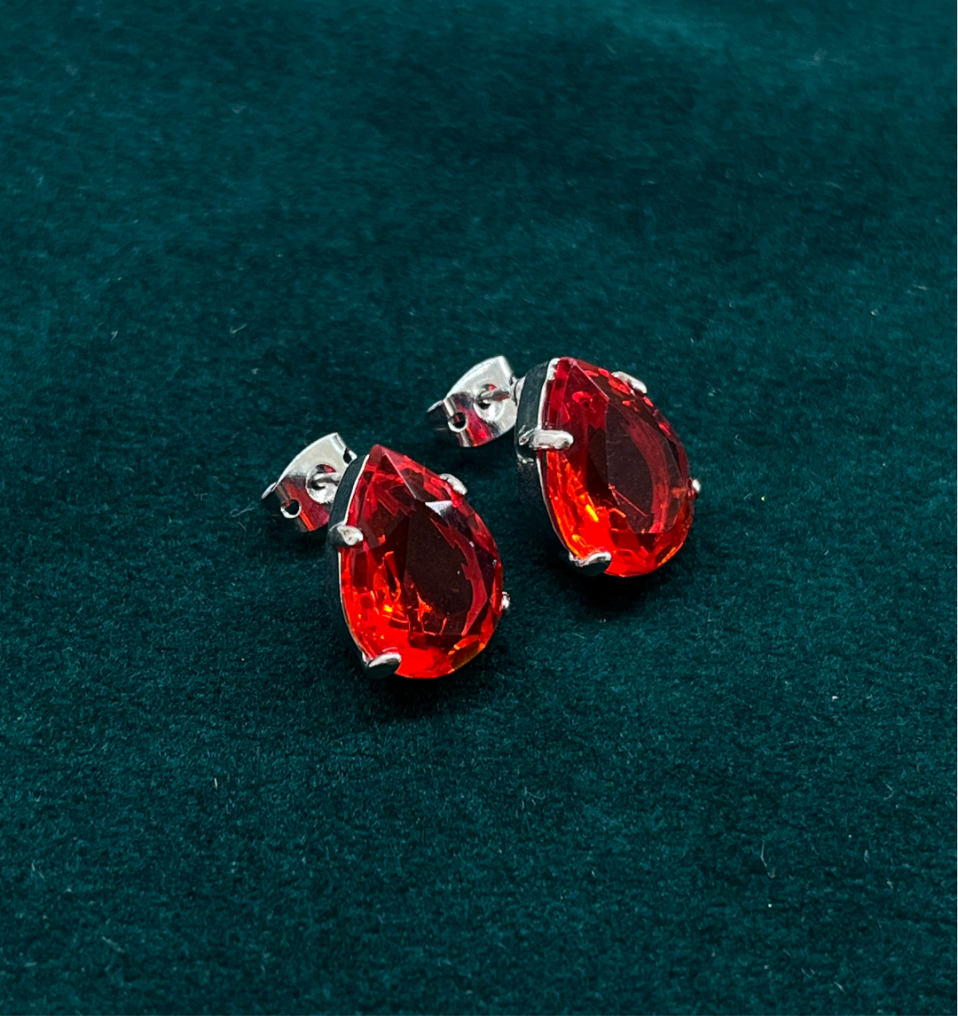 Red teardrop Swarovski Crystals set