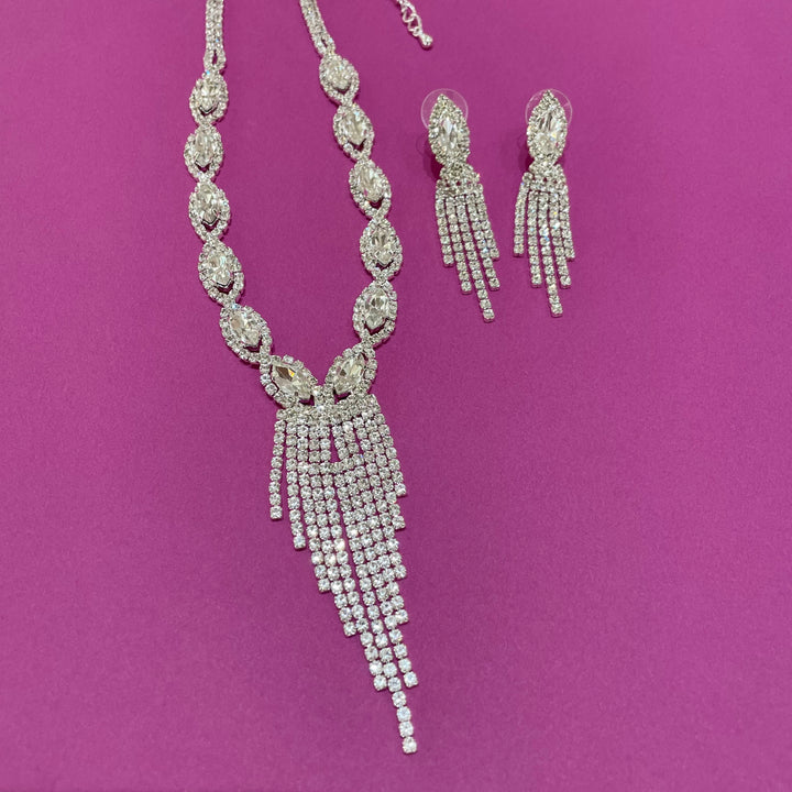 Elegant set