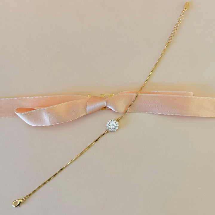 Zircone dainty round in the middle gold plated bracelet