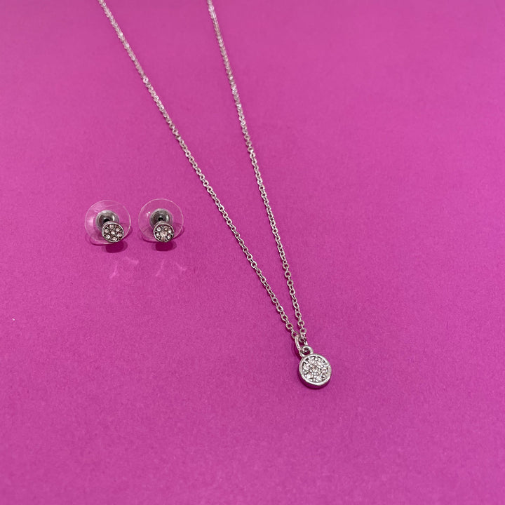 Pendant set