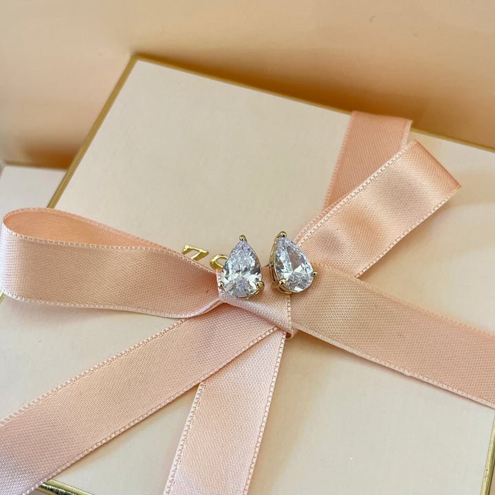 Gold zircone teardrop studs