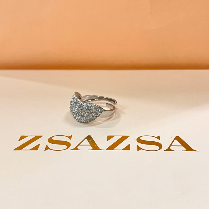 Zircone white gold plated crossed ring