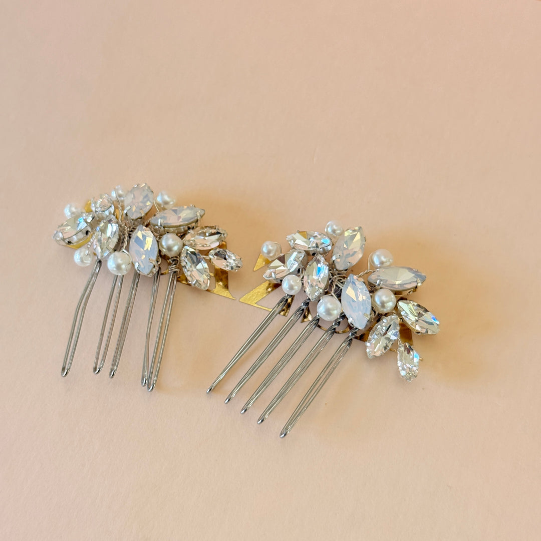 Swarovski crystals white and pearls set x2 silver comb