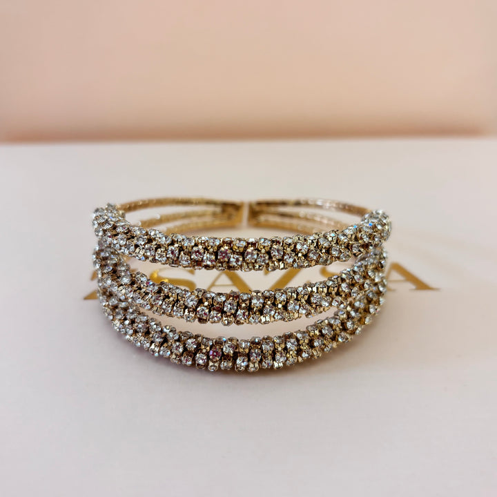 Elegant rhinestone bangle