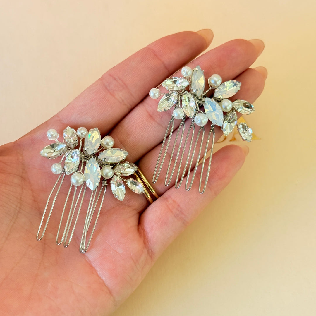 Swarovski crystals white and pearls set x2 silver comb