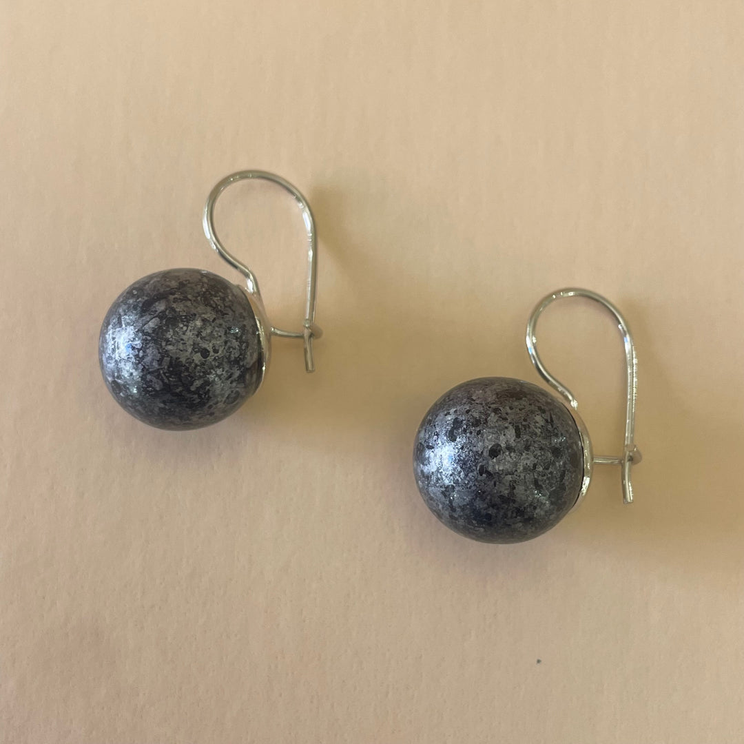 Grey hooks