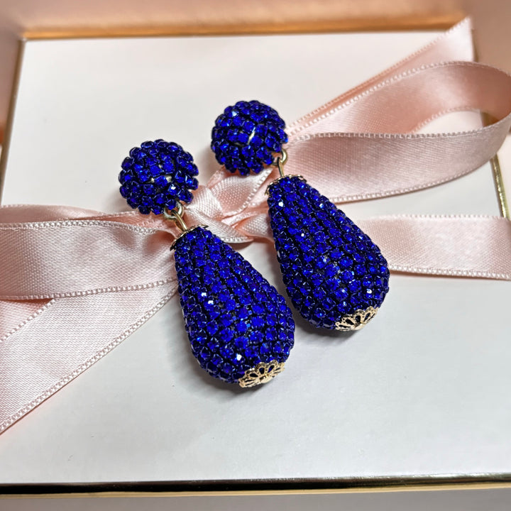 Elegant dangle earrings