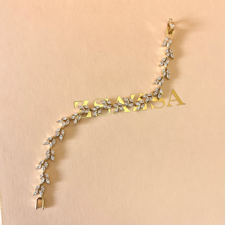 Zircone marquise and teardrop gold plated set