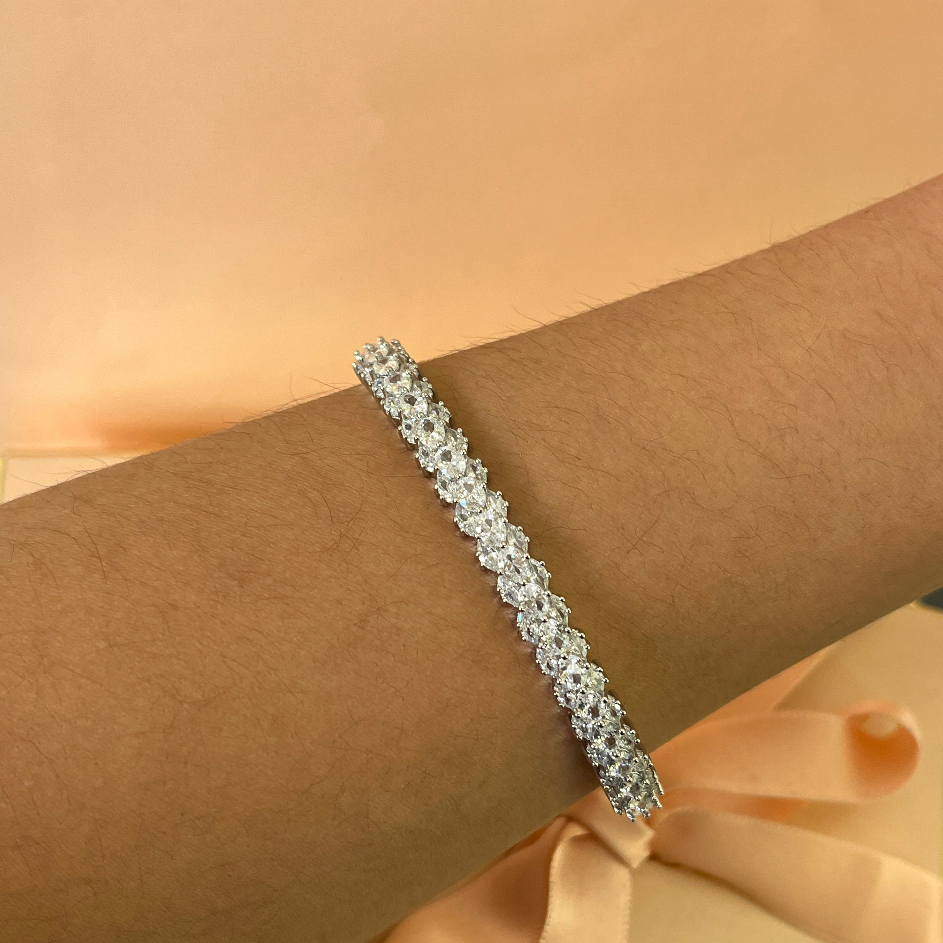 Silver zircone bangle