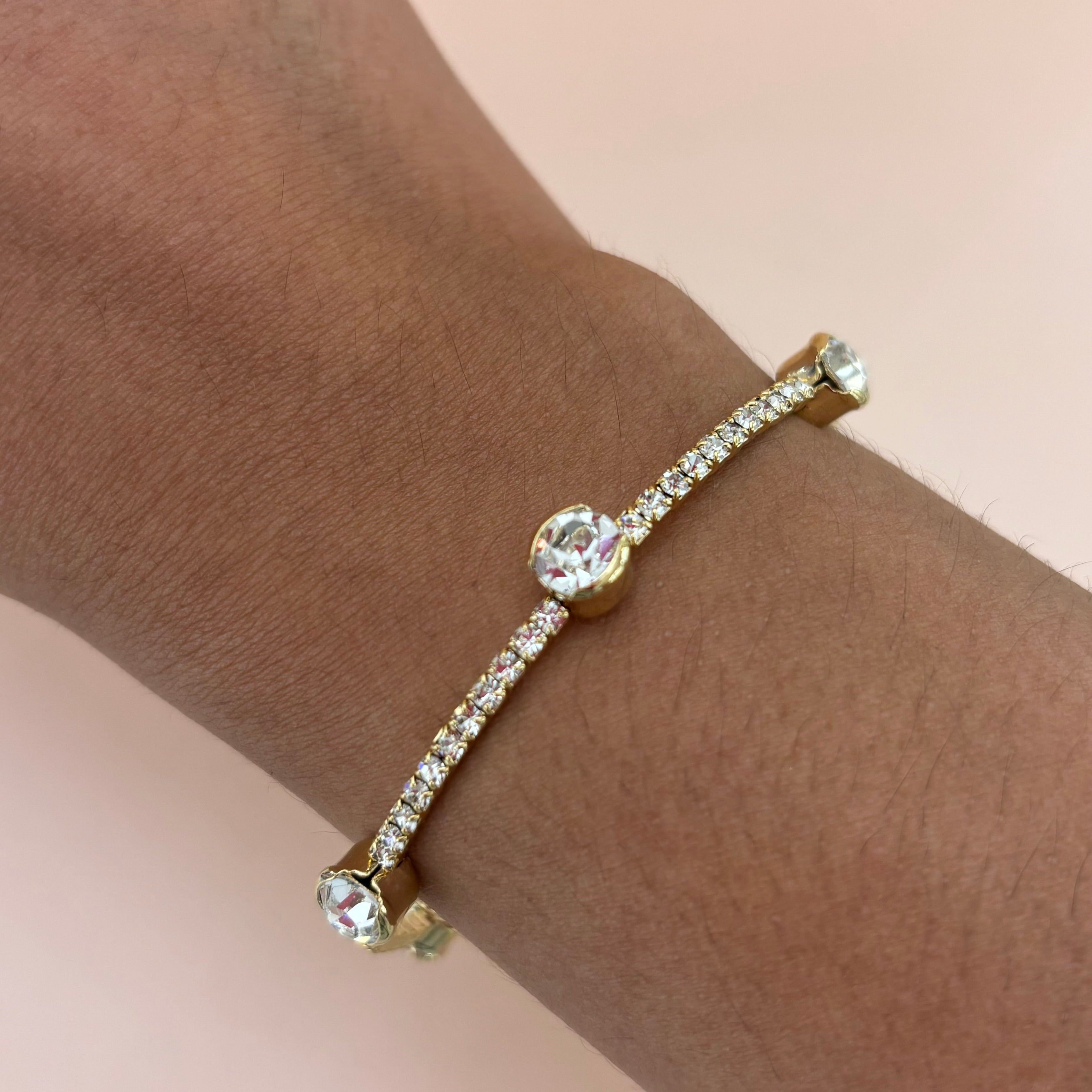 Dainty bangle