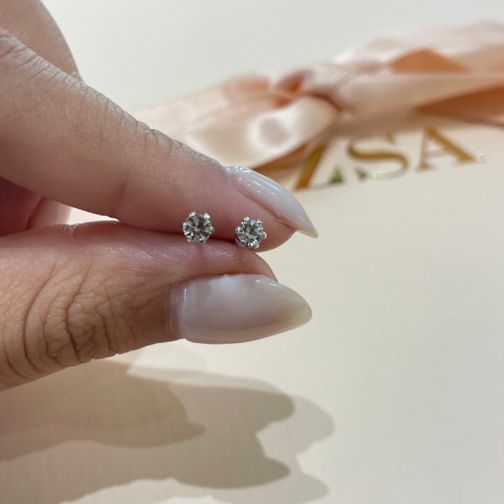 Solitaire earrings