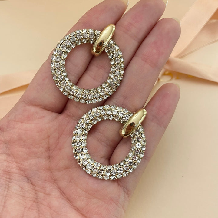 Round earrings