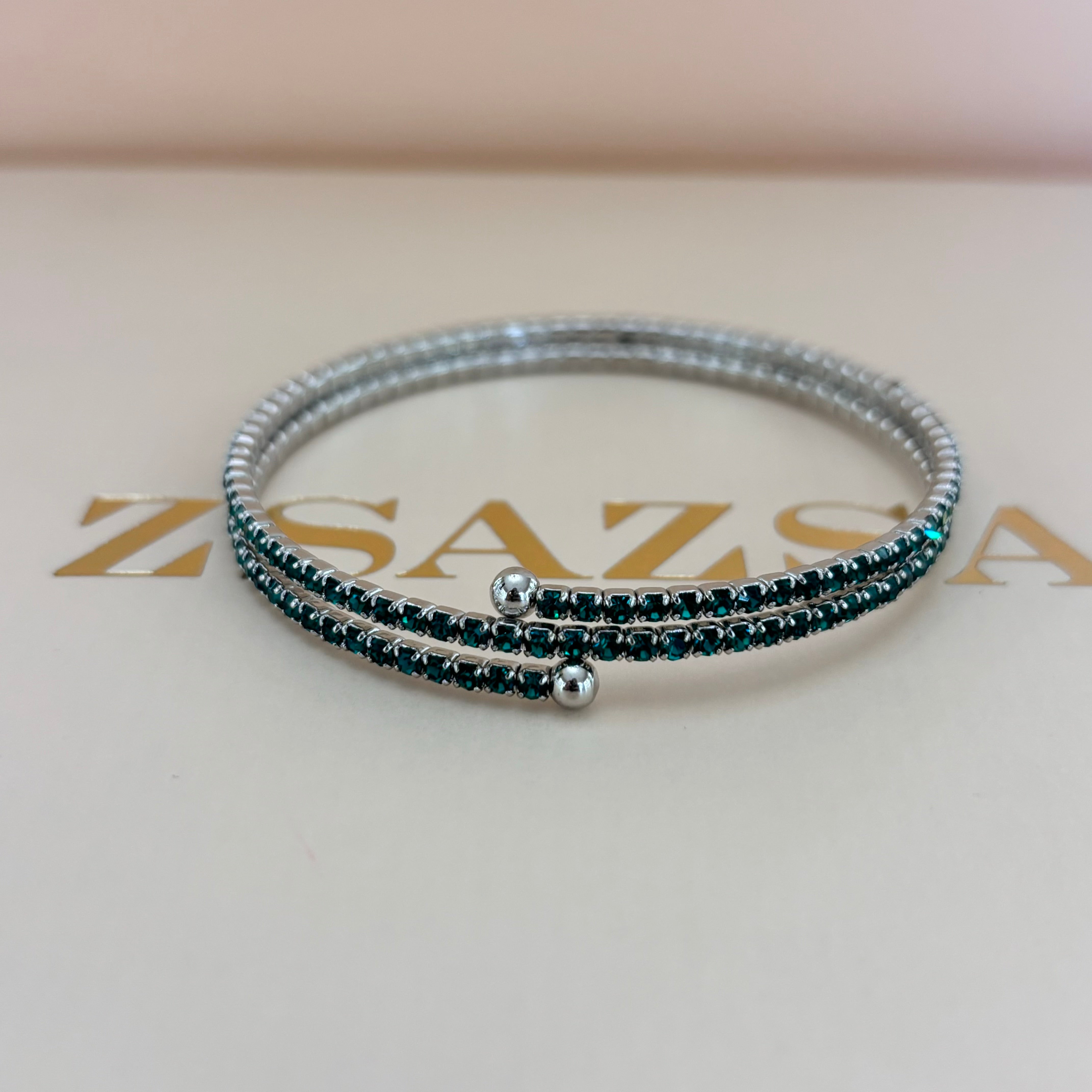 Dainty green bangle