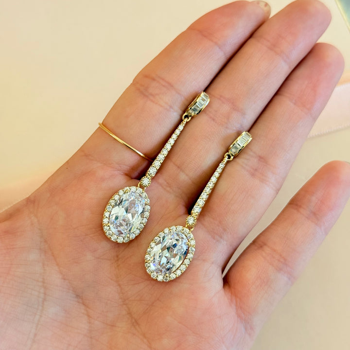 Dangle oval zircone gold plated earrings