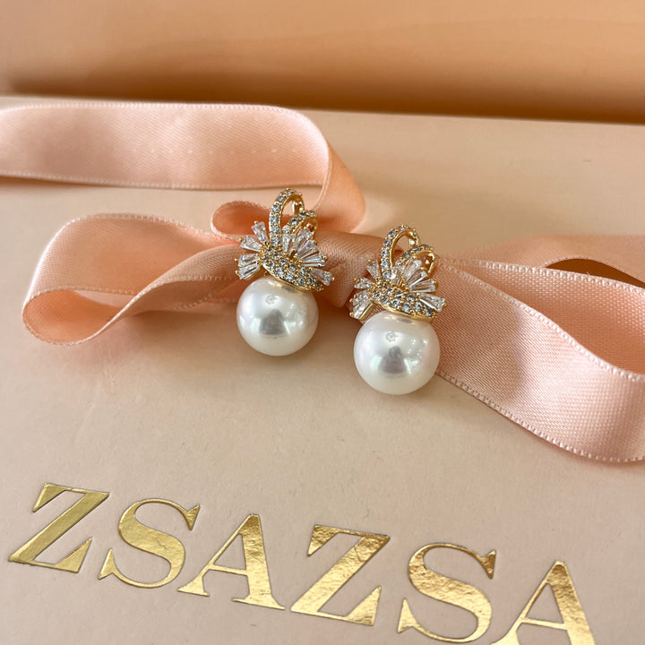 Baguette zircone and white pearls gold plated earrings