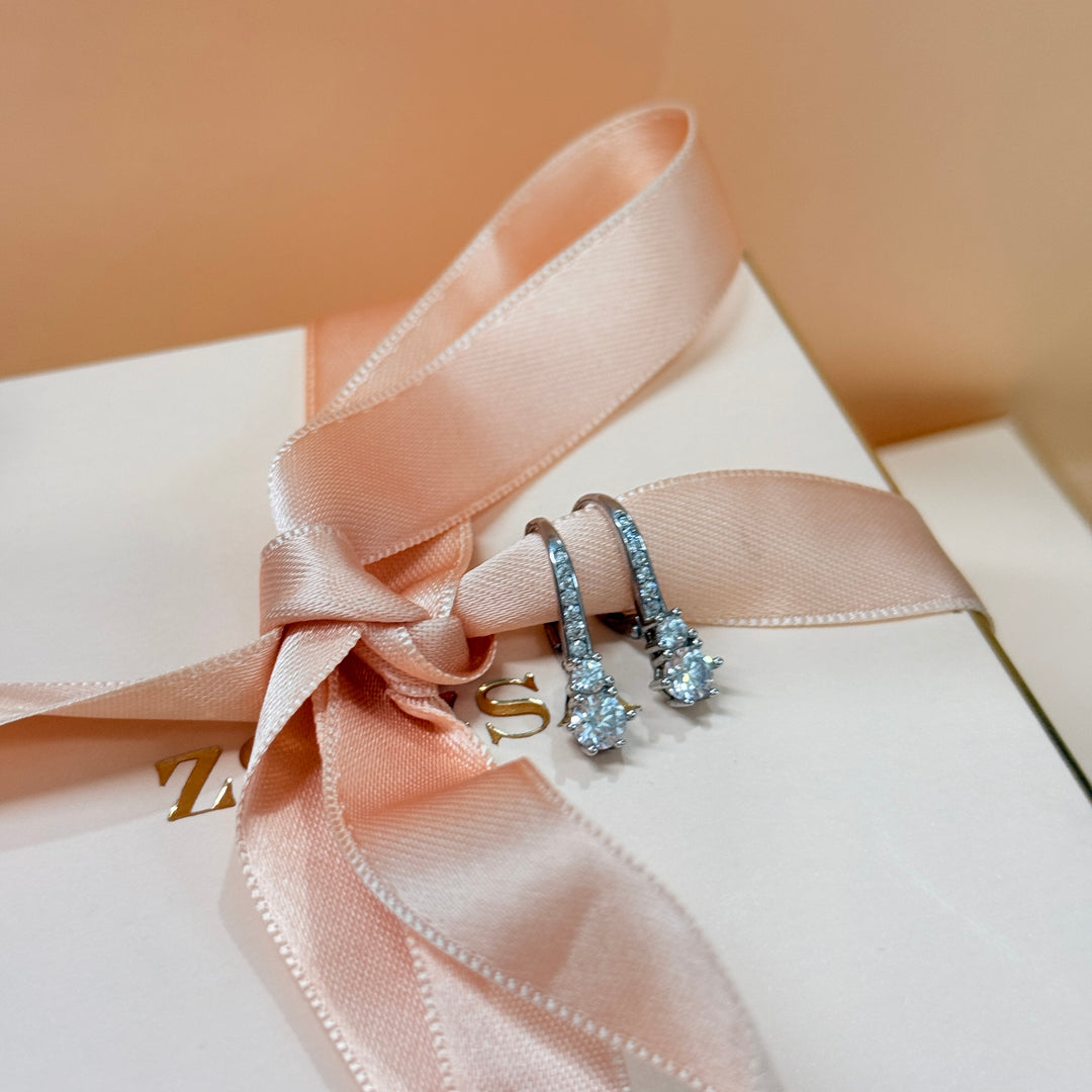 Dainty round sterling silver hook