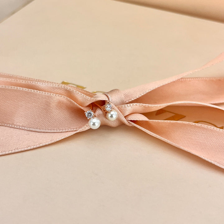 zircone and white pearls rose gold plated studs