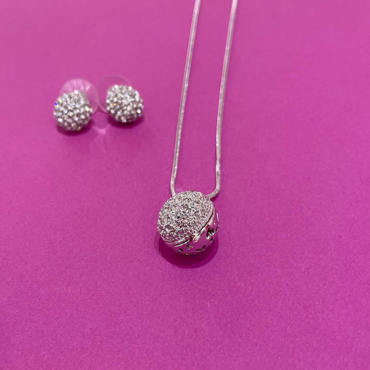 Pendant set
