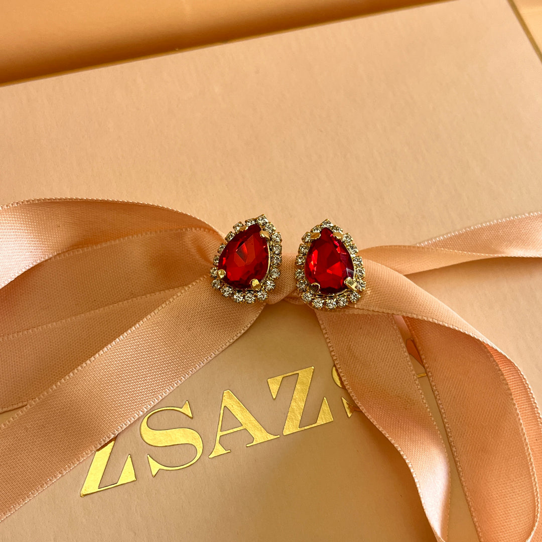 Red teardrop presiosa crystals set
