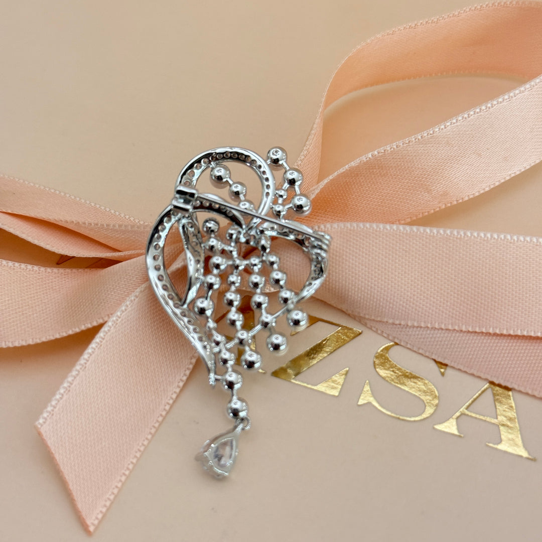 Dainty pearls and teardrop zircone silver brooch