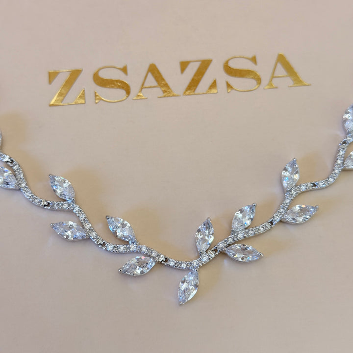 Teardrop and marquise zircone silver set