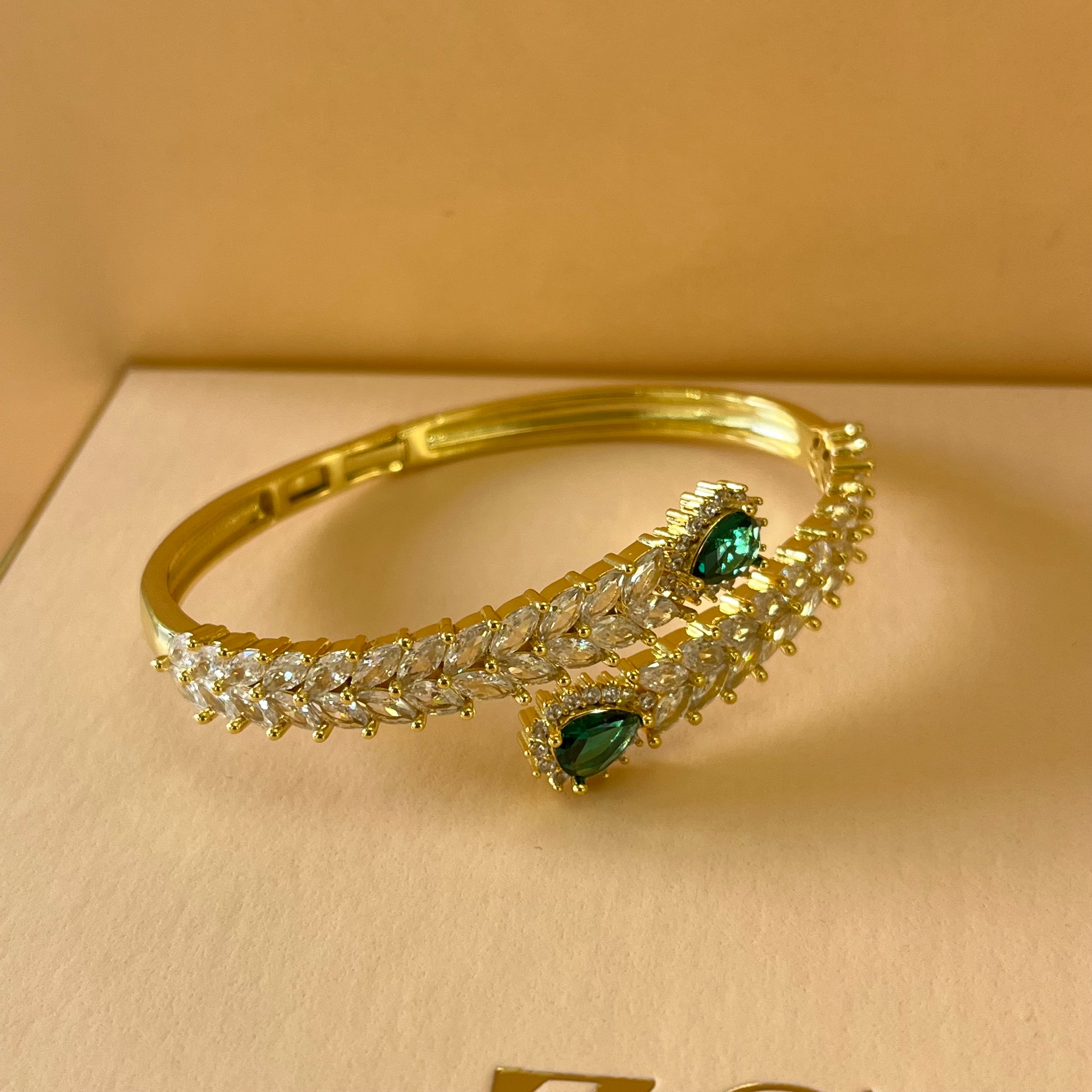 Elegant teardrop bangle