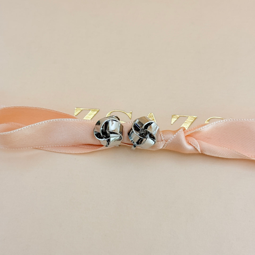 Plain Knot silver clip on earrings